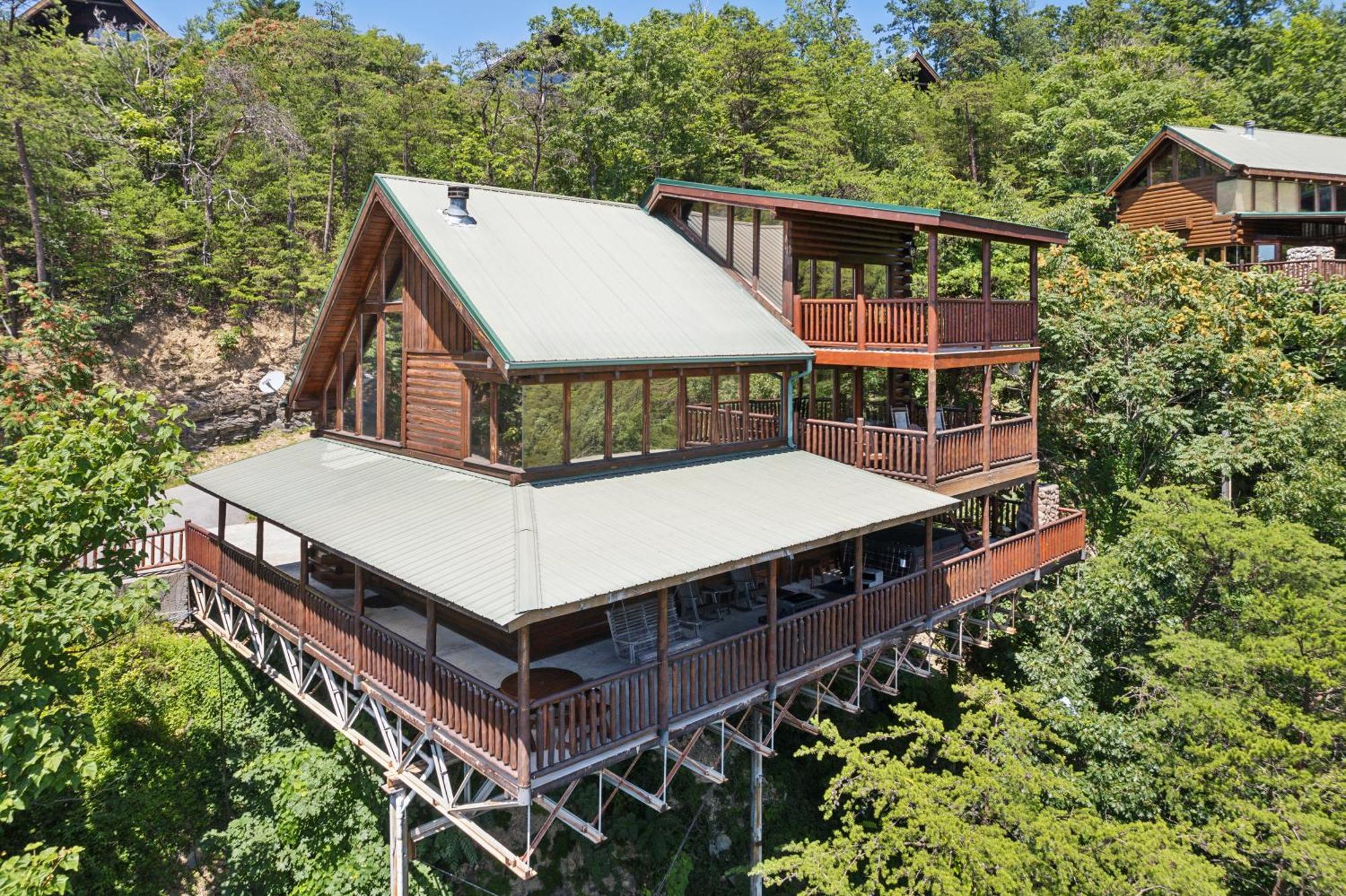 Amazing Views, Pool, Hot Tub, Game Room Севьервилл Экстерьер фото
